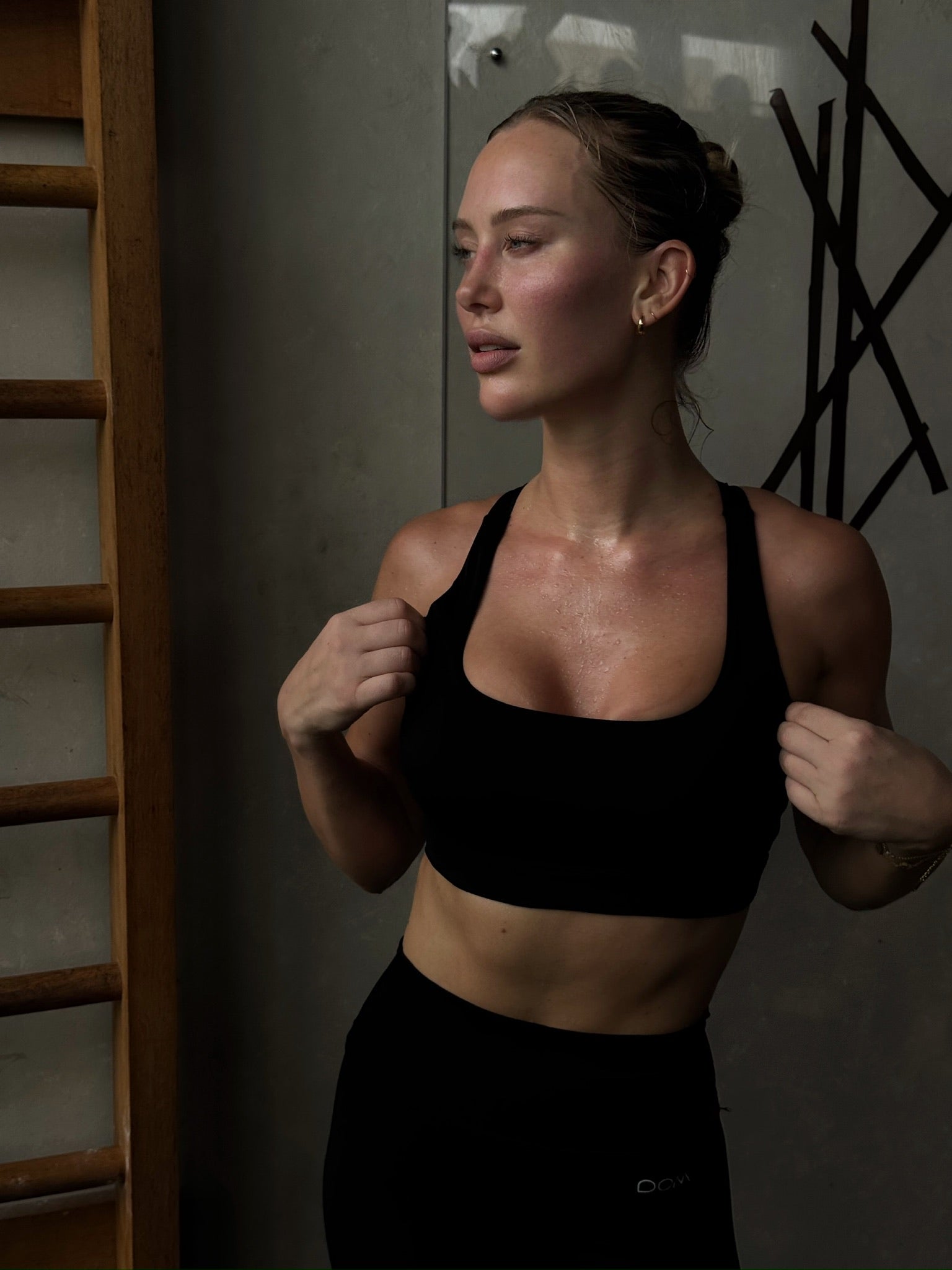 Ultimate Scoop Sports Bra Black