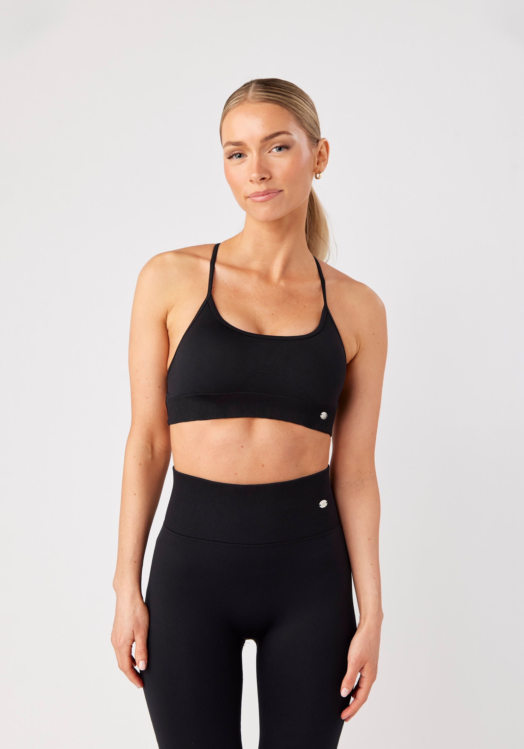 Seamless Cross Back Sports Bra Black