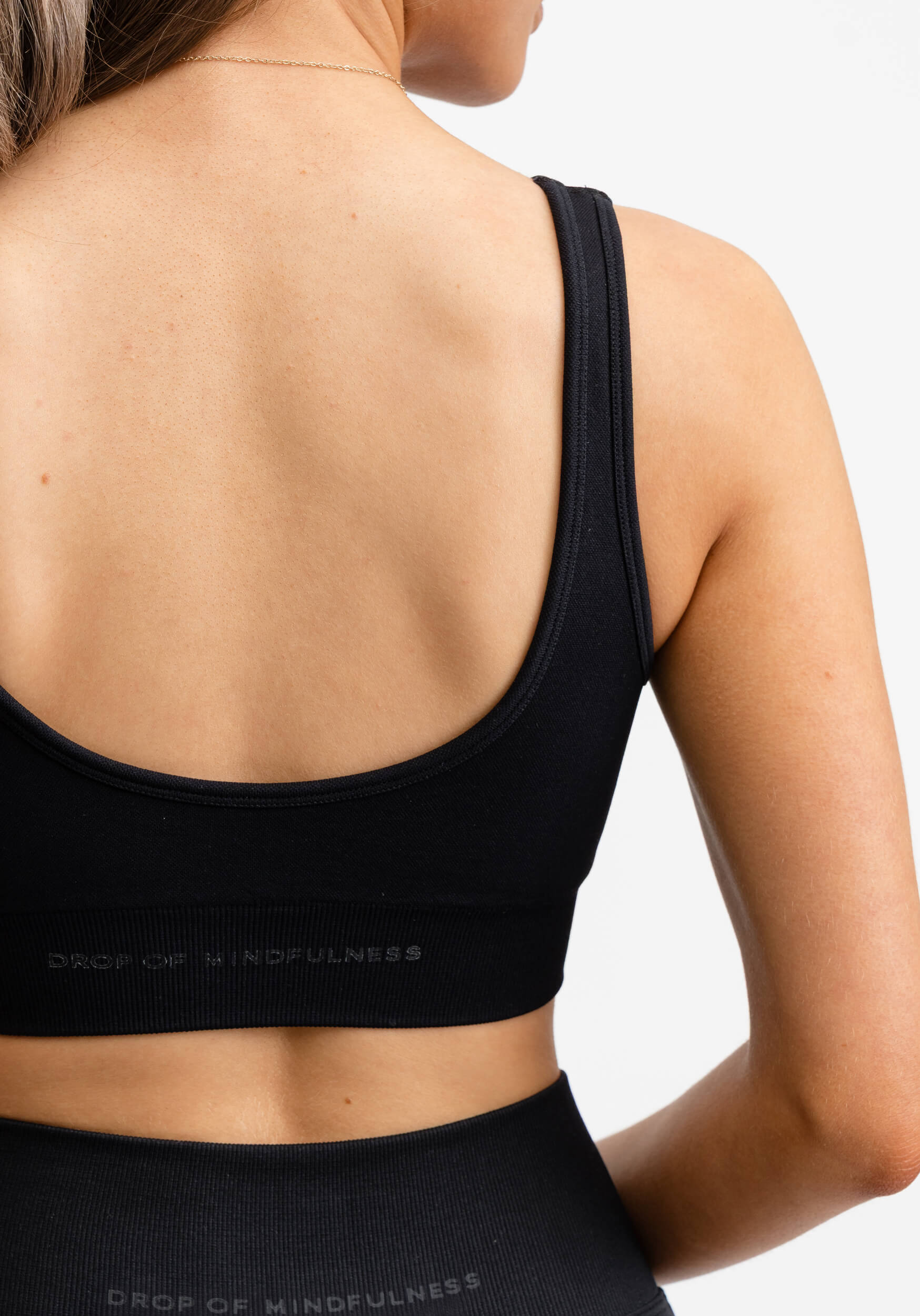 Seamless Deep V Sports Bra Black