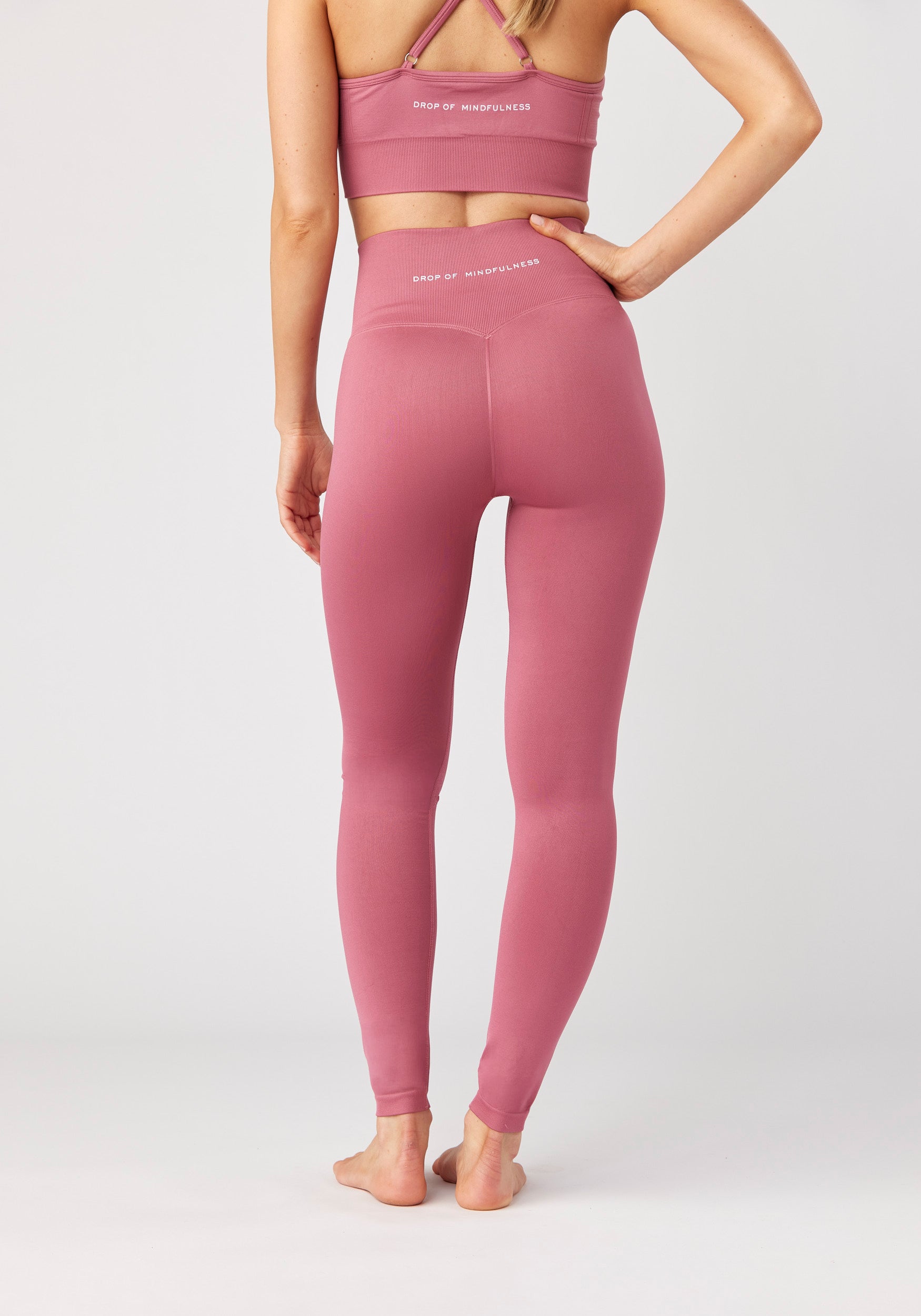 Sesh Tights Seamless Pink Hibiscus