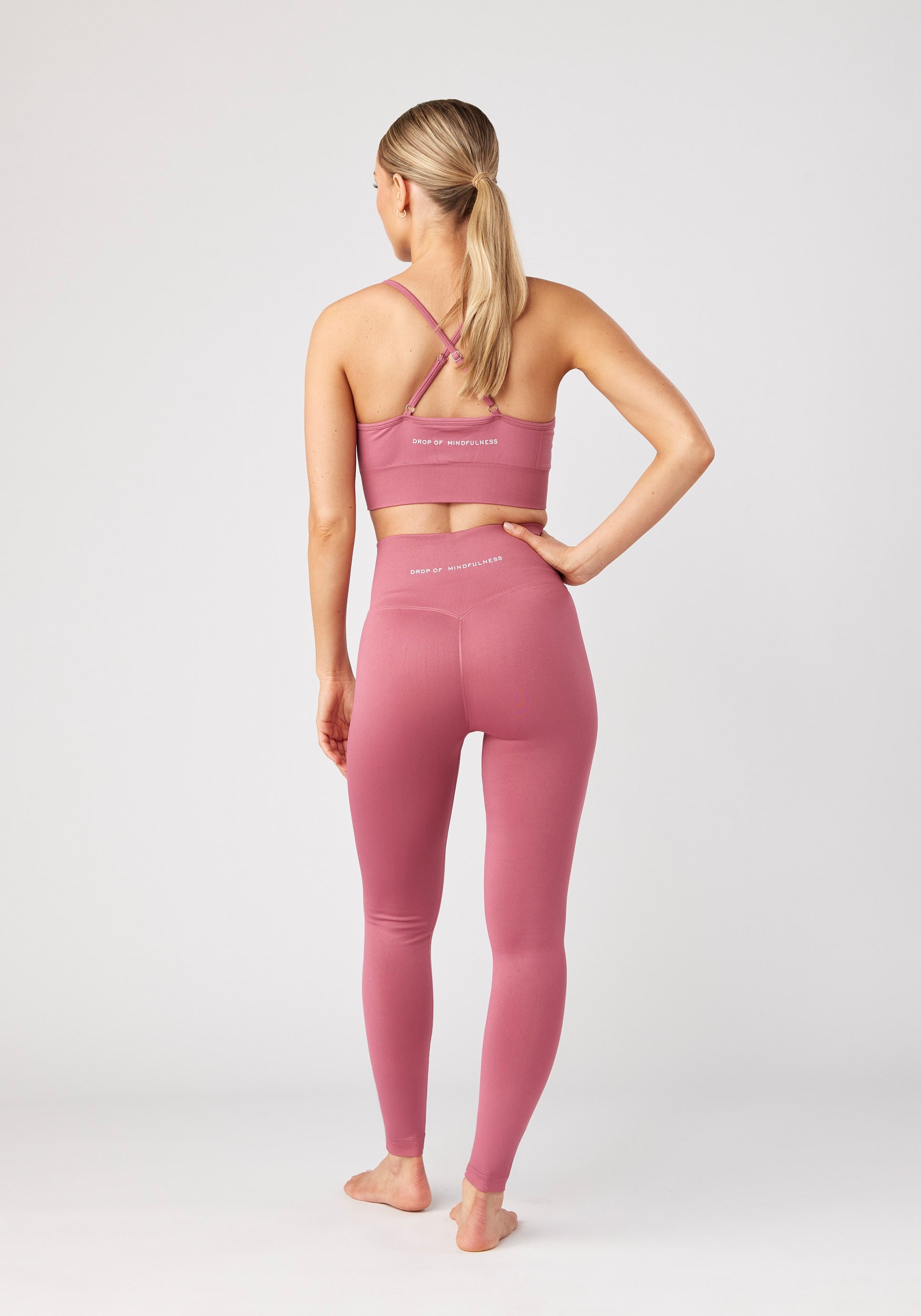 Sesh Tights Seamless Pink Hibiscus