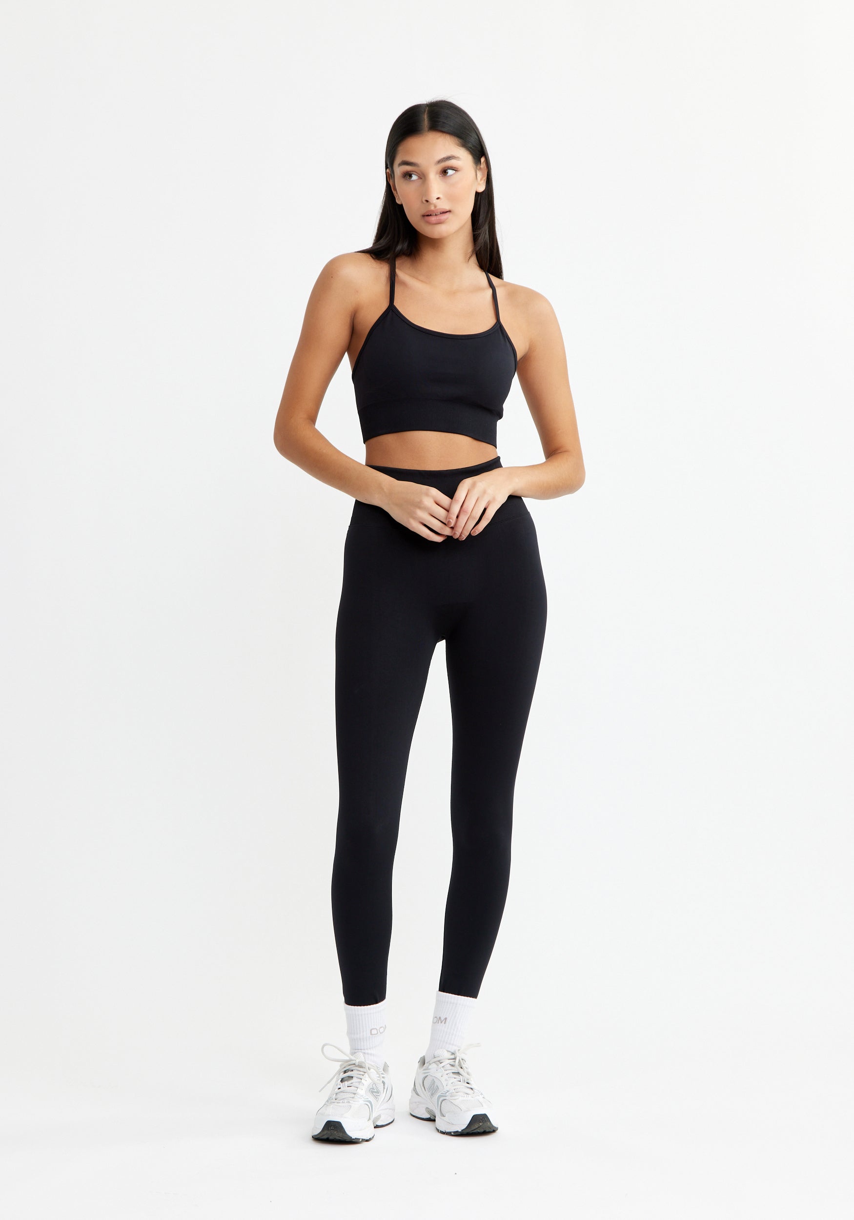 Signature Seamless Sports Bra Black