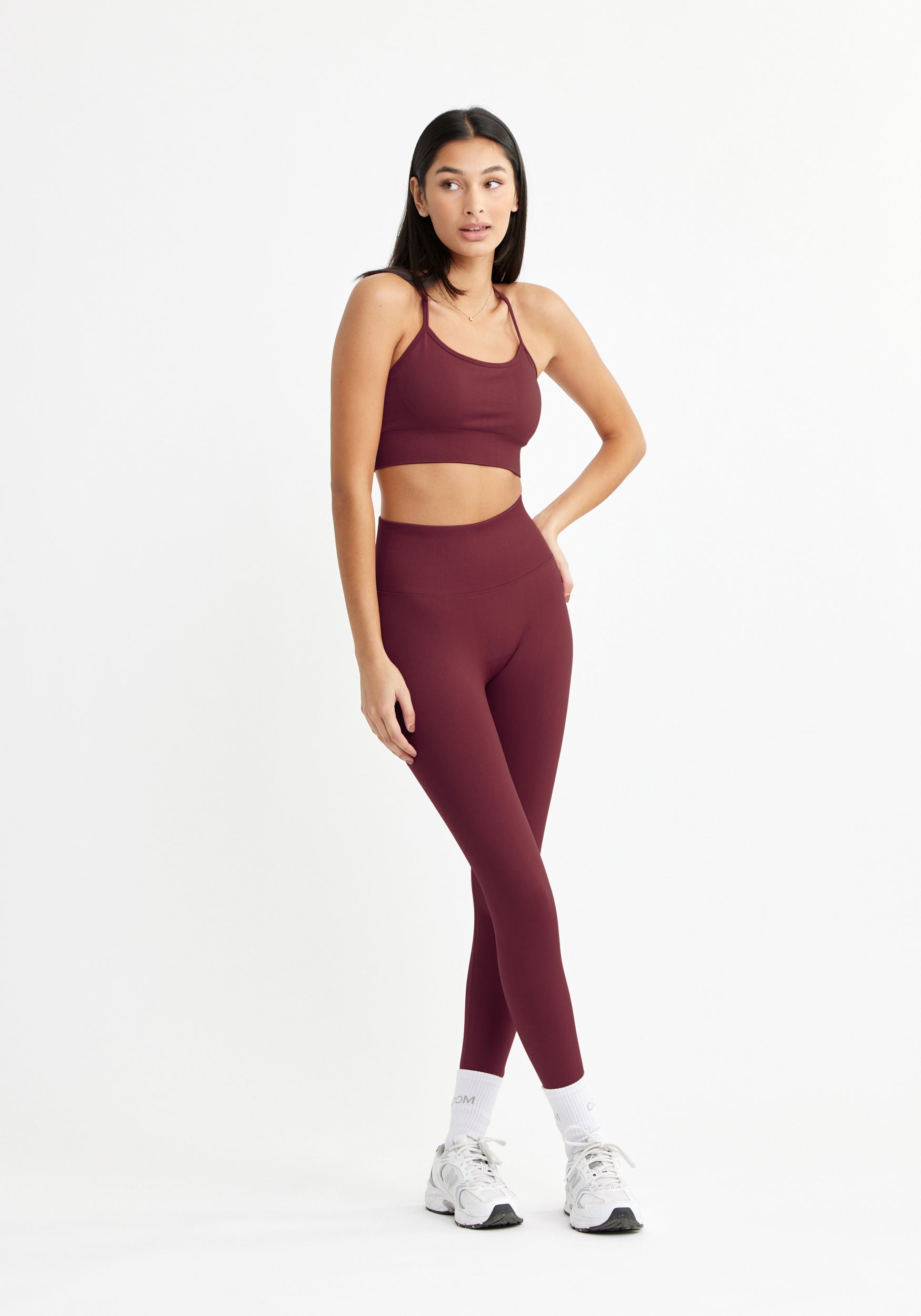 Signature Seamless Sports Bra Ruby Wine