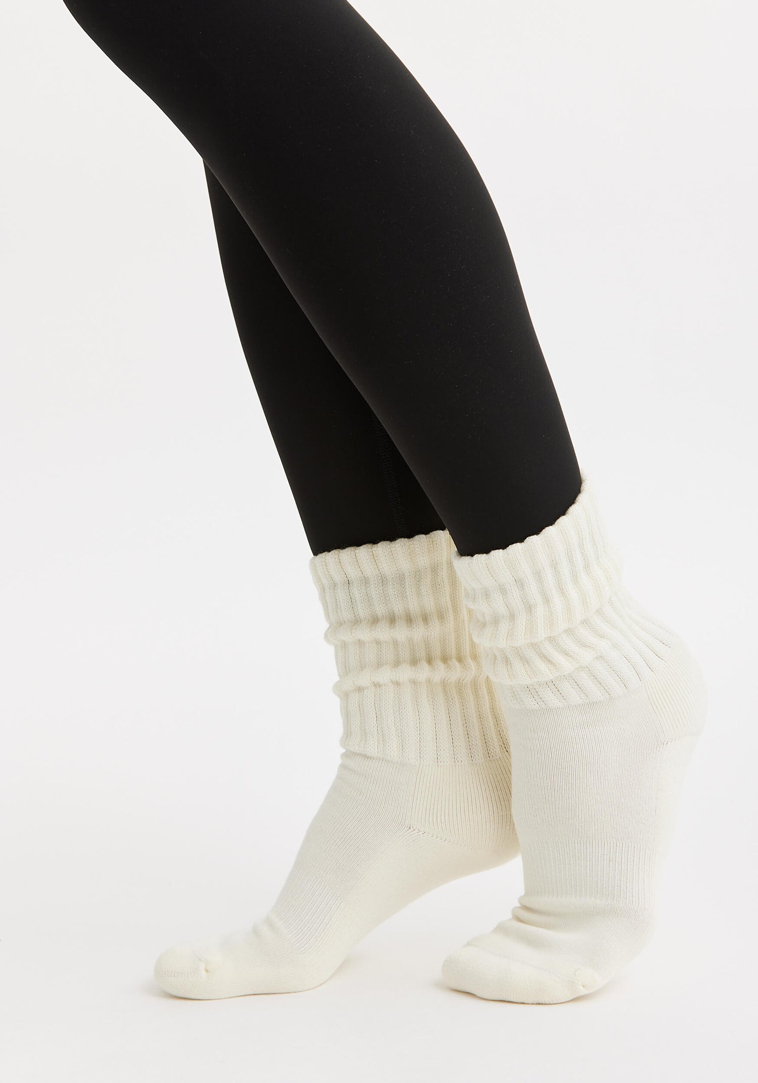DOM Slouchy Socks Cream White