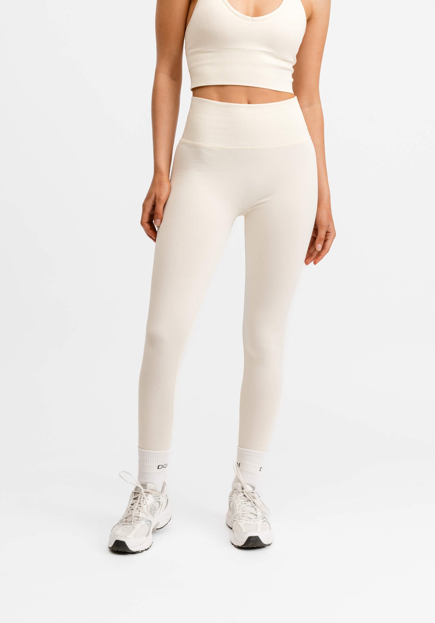 Seamless Scrunch Tights Cream White