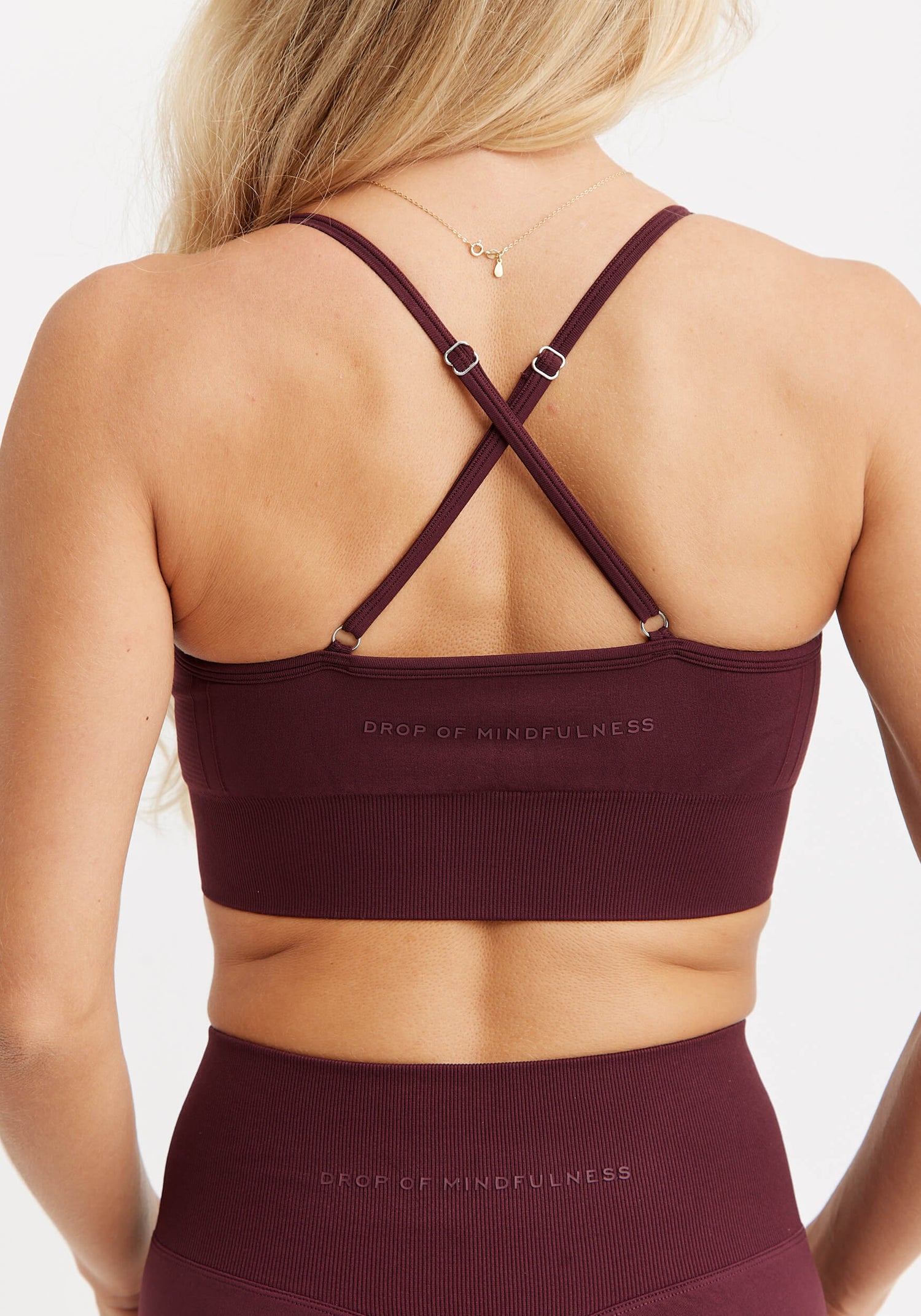 Signature Seamless Sports Bra Cherry Lacquer