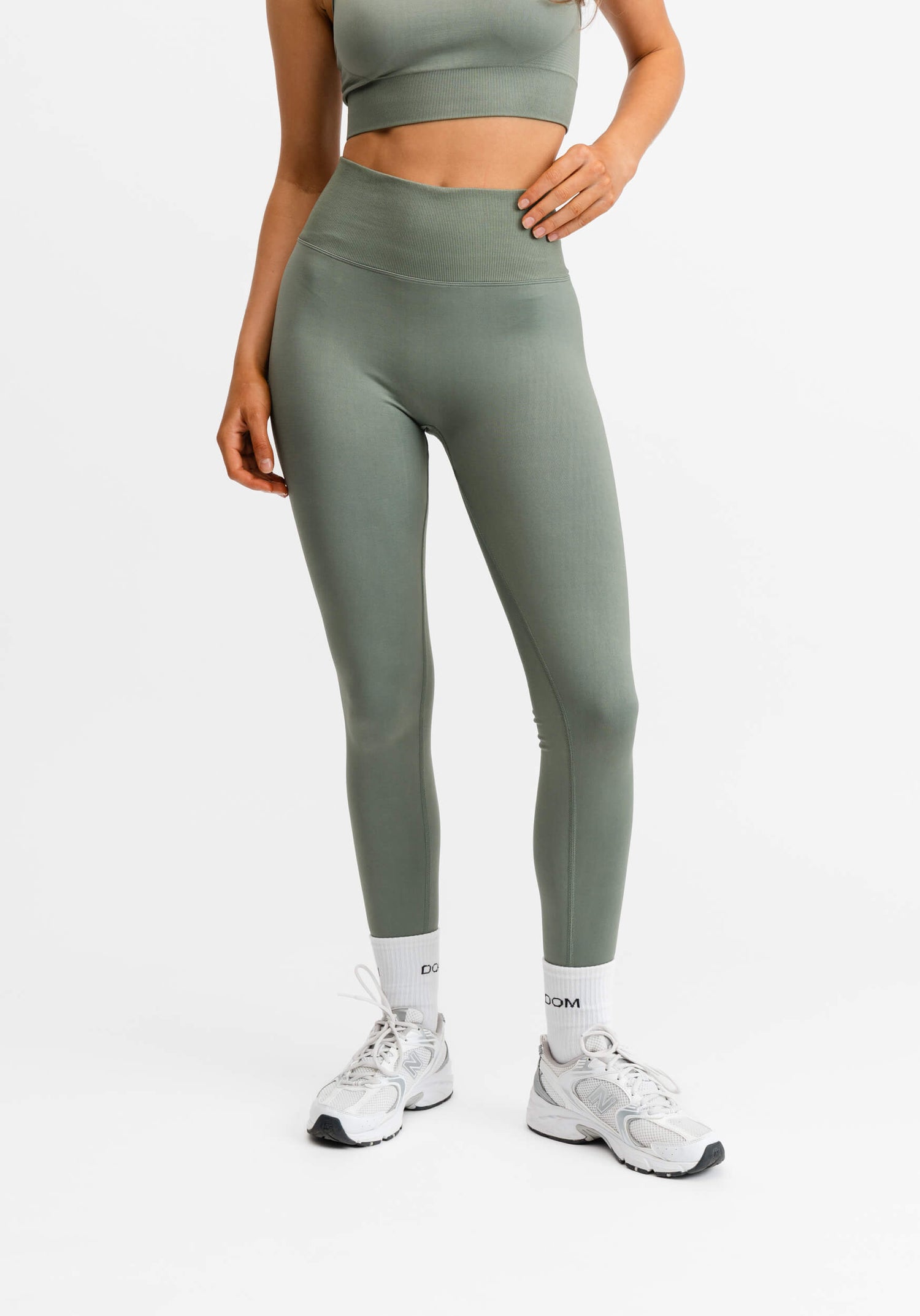Signature Seamless Tights Agave Green