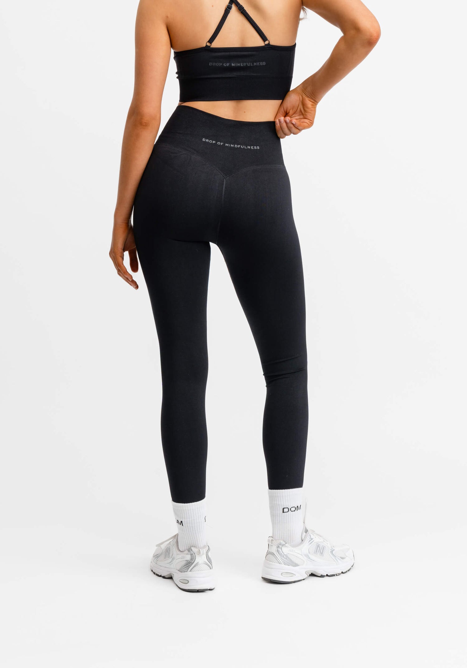 Signature Seamless Tights Black