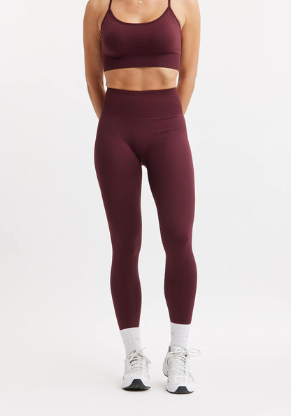 Signature Seamless Tights Cherry Lacquer