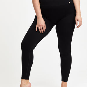 Leggins i färgen svart från DOM
